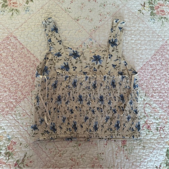 Floral Crop Top - Picture 4 of 6